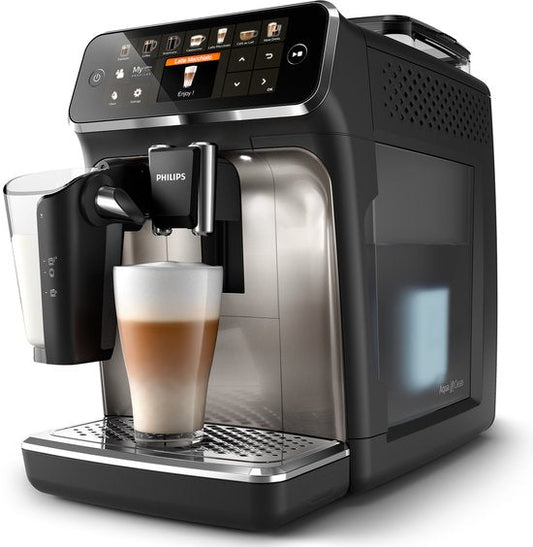 Koffiemachine 5400-serie – Volautomatische Espressomachine – LatteGo-melksysteem – 12 koffiespecialiteiten + heet water – Zwart – incl. AquaClean-filter – EP5447/90